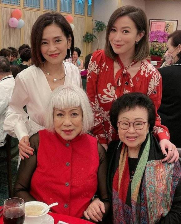Xa Thi Mạn lộ nhan sắc lão hóa ở tuổi 47 - Hình 5 Xa Thi Man lo nhan sac lao hoa o tuoi 47-Hinh-5