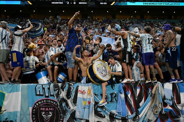 Bài hát fan Argentina chuyên dùng để cổ vũ Messi - Hình 2 Bai hat fan Argentina chuyen dung de co vu Messi-Hinh-2