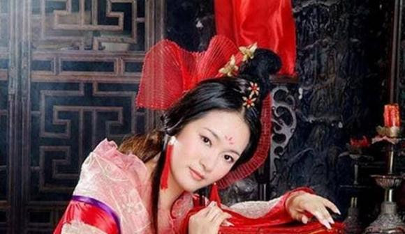 Người xưa nói: "Thà lấy nô tỳ nhà đại gia còn hơn gái nhà nghèo" Nguoi xua noi: