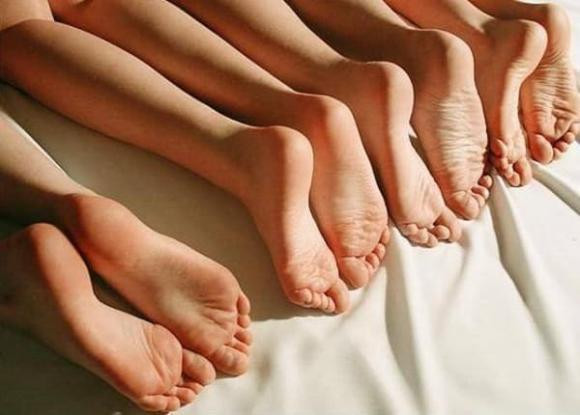 Người xưa có câu: "Đàn bà nhìn chân, đàn ông nhìn tay" - Hình 2 Nguoi xua co cau: