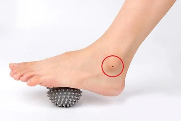 4 nốt ruồi làm rò rỉ tiền bạc, nên xóa càng sớm càng tốt - Hình 3 4 not ruoi lam ro ri tien bac, nen xoa cang som cang tot-Hinh-3