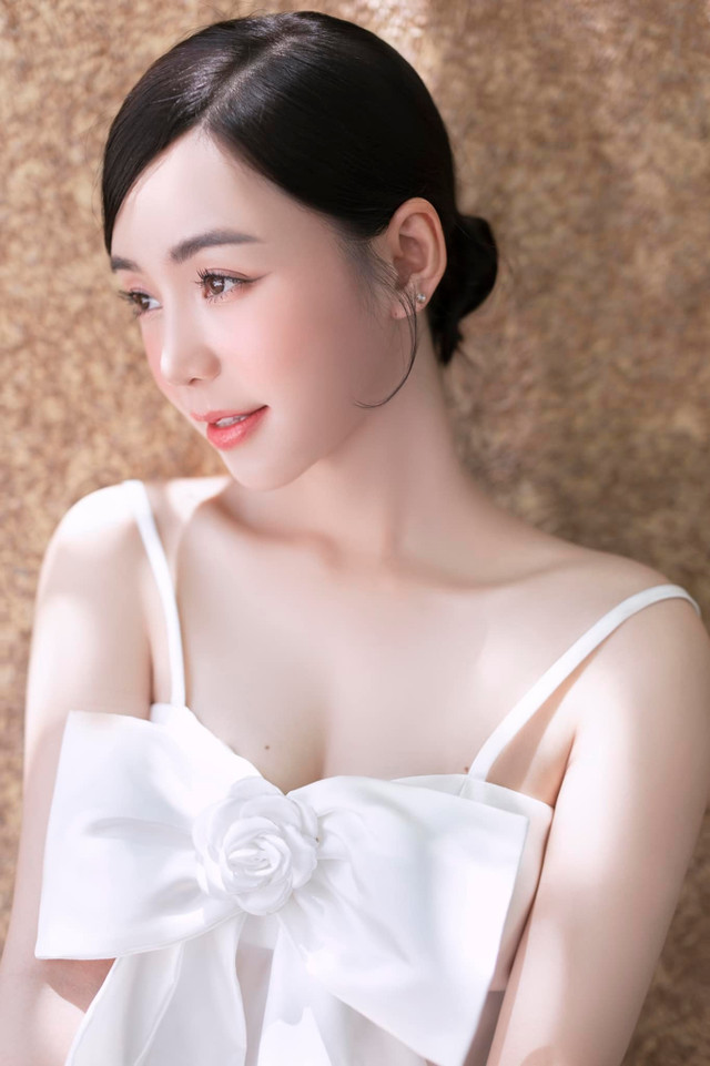 Quỳnh Kool: "Tôi phải uốn cả ngoại hình lẫn tính cách với Sơn Ca" - Hình 4 Quynh Kool: