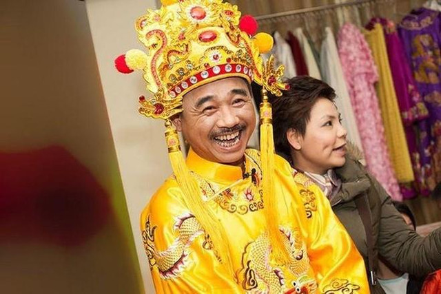 NSƯT Quốc Khánh: Tôi không lấy vợ vì… thương chị em phụ nữ - Hình 2 NSUT Quoc Khanh: Toi khong lay vo vi… thuong chi em phu nu-Hinh-2