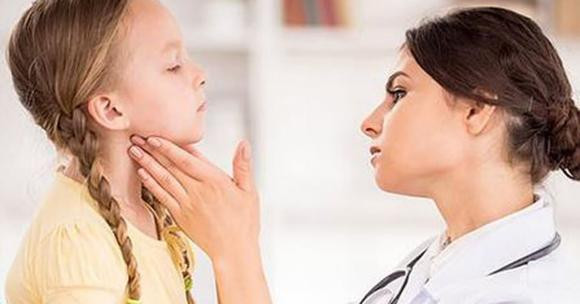 Trẻ ăn được mà sụt cân? Coi chừng bệnh cường giáp - Hình 2 Tre an duoc ma sut can? Coi chung benh cuong giap-Hinh-2
