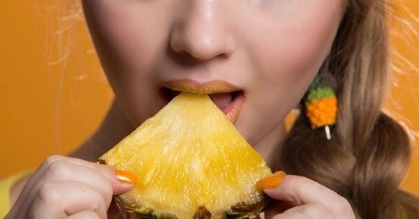 Ăn dứa mỗi ngày không chỉ sản sinh collagen còn có lợi ích khác - Hình 4 An dua moi ngay khong chi san sinh collagen con co loi ich khac-Hinh-4