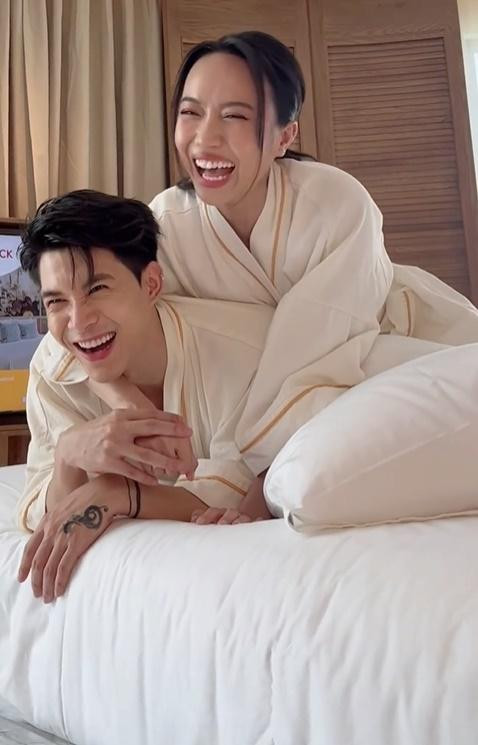 Anh Tú 'đứng hình' khi nghe tiếng cười bà xã Diệu Nhi - Hình 5 Anh Tu 'dung hinh' khi nghe tieng cuoi ba xa Dieu Nhi-Hinh-5