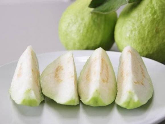 Ổi ăn thế này giúp hạ huyết áp, tiểu đường và hết tiêu chảy - Hình 2 Oi an the nay giup ha huyet ap, tieu duong va het tieu chay-Hinh-2