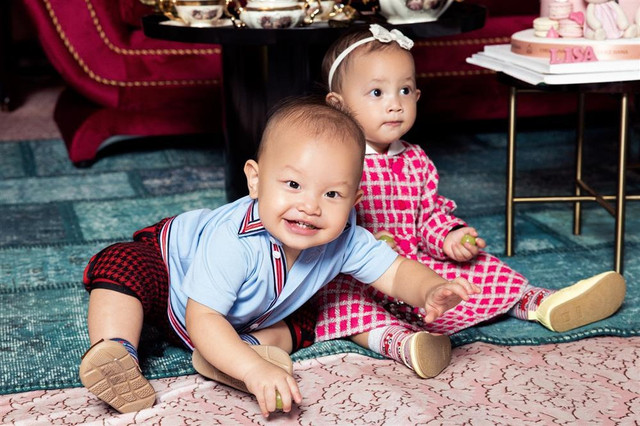 Lisa nhà Hồ Ngọc Hà thuộc tá bài hát, cất giọng ngọt tan chảy! Lisa nha Ho Ngoc Ha thuoc ta bai hat, cat giong ngot tan chay!