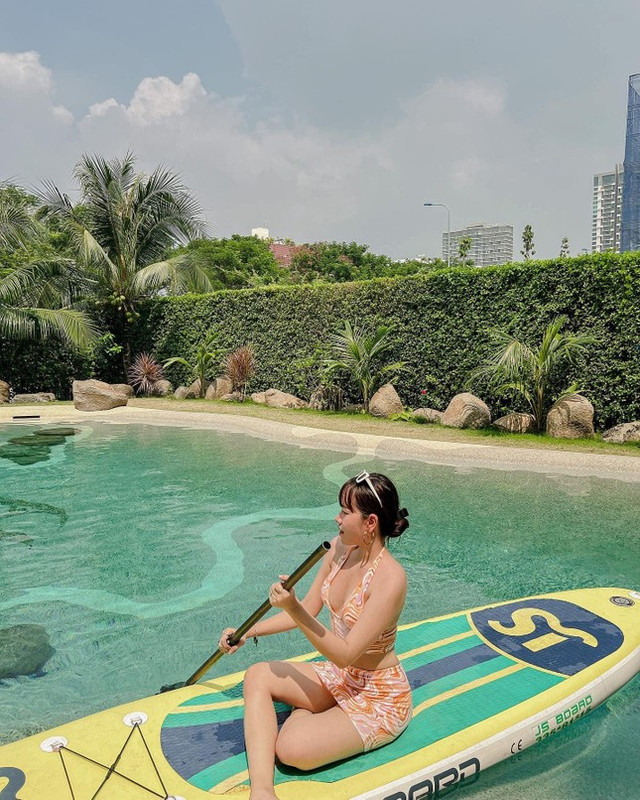 Theo chân Gen Z chèo SUP tại quán cà phê, xịn như khu nghỉ dưỡng - Hình 4 Theo chan Gen Z cheo SUP tai quan ca phe, xin nhu khu nghi duong-Hinh-4