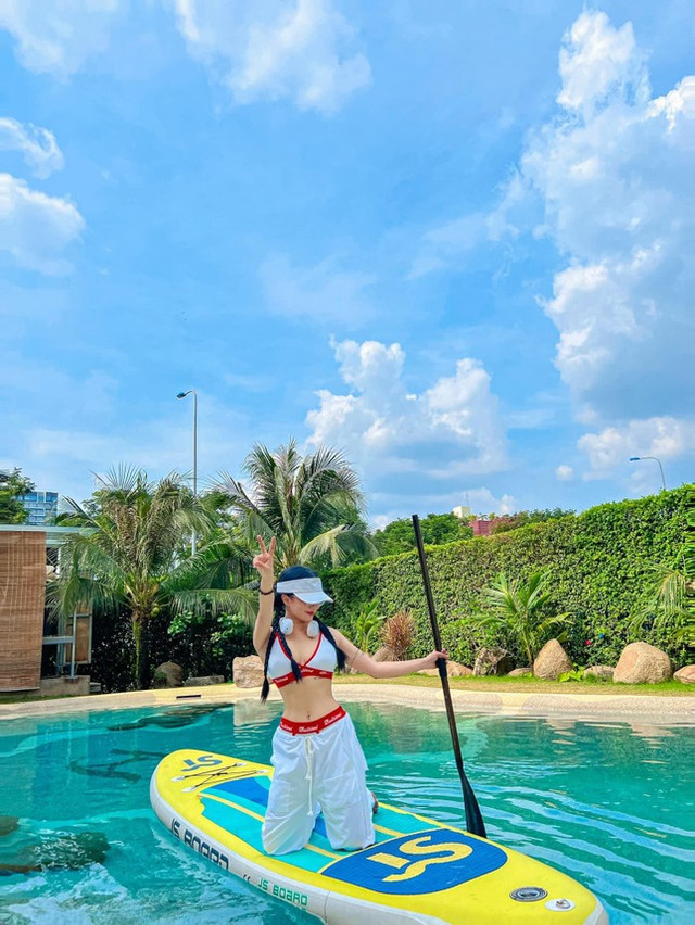 Theo chân Gen Z chèo SUP tại quán cà phê, xịn như khu nghỉ dưỡng - Hình 5 Theo chan Gen Z cheo SUP tai quan ca phe, xin nhu khu nghi duong-Hinh-5