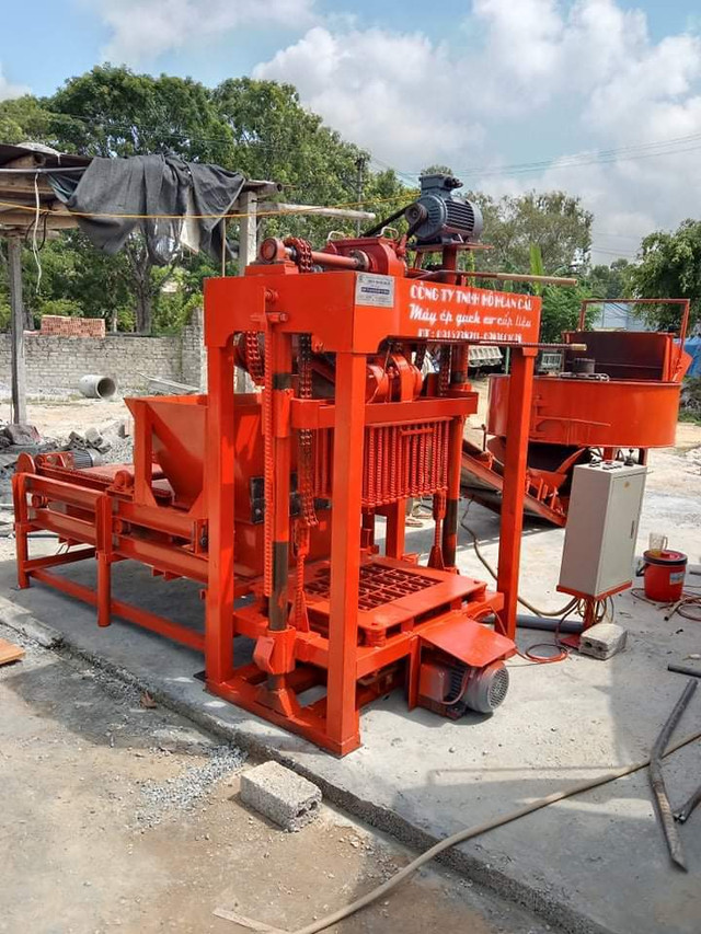 8X nghĩ cách kiếm bộn tiền từ thân cây chuối - Hình 2 8X nghi cach kiem bon tien tu than cay chuoi-Hinh-2