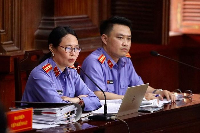 Lập luận của VKS khi giữ nguyên quan điểm truy tố Nguyễn Thái Luyện Lap luan cua VKS khi giu nguyen quan diem truy to Nguyen Thai Luyen