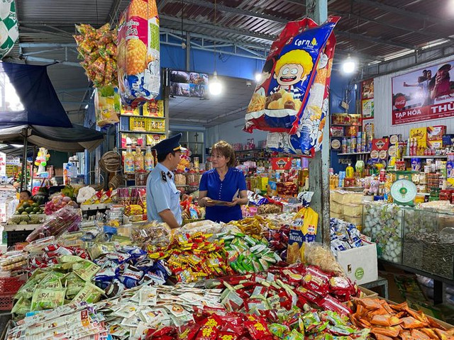 Cuối năm, lại "nóng" thực phẩm bẩn Cuoi nam, lai
