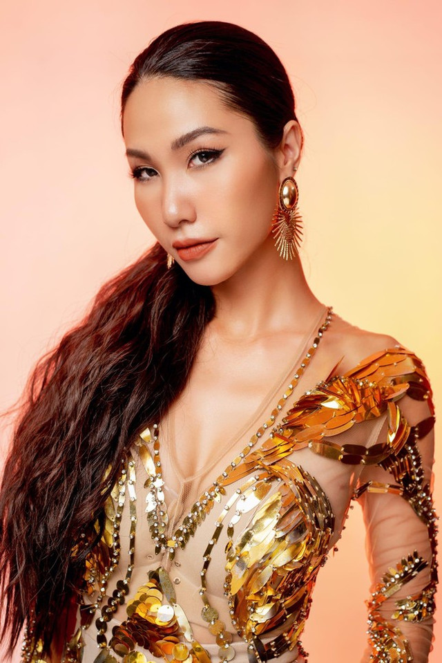 Nữ tiếp viên có số đo ba vòng "bốc lửa" dự thi Miss Grand Vietnam 2022 - Hình 2 Nu tiep vien co so do ba vong