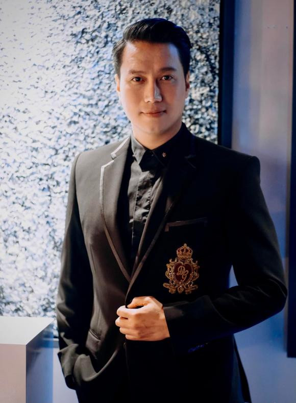 Diễn viên Việt Anh đưa con trai đi biển, fan thở phào - Hình 7 Dien vien Viet Anh dua con trai di bien, fan tho phao-Hinh-7