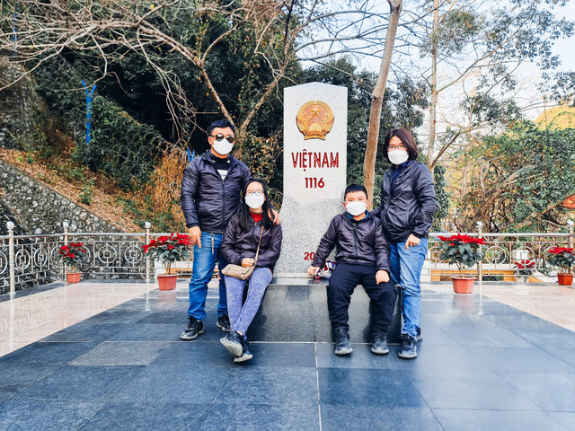 Gia đình nhỏ mãn nhãn khi ngắm núi non hùng vĩ Đông-Tây Bắc bộ - Hình 5 Gia dinh nho man nhan khi ngam nui non hung vi Dong-Tay Bac bo-Hinh-5