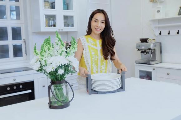 Tiểu thư miền Tây xinh đẹp khoe khu vườn trên cao đẹp như mơ - Hình 28 Tieu thu mien Tay xinh dep khoe khu vuon tren cao dep nhu mo-Hinh-28