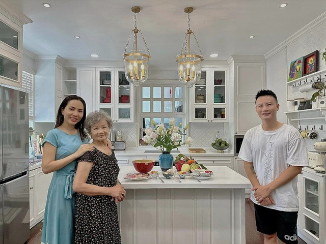 Tiểu thư miền Tây xinh đẹp khoe khu vườn trên cao đẹp như mơ - Hình 15 Tieu thu mien Tay xinh dep khoe khu vuon tren cao dep nhu mo-Hinh-15