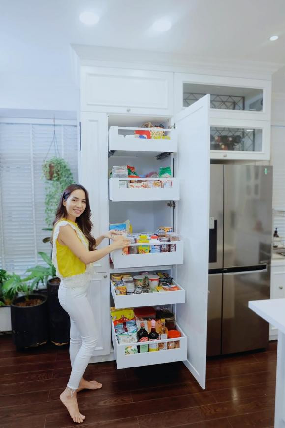 Tiểu thư miền Tây xinh đẹp khoe khu vườn trên cao đẹp như mơ - Hình 20 Tieu thu mien Tay xinh dep khoe khu vuon tren cao dep nhu mo-Hinh-20