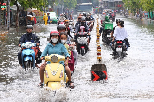 Ngày 9/9: Nhiều khu vực trên cả nước có mưa dông, lốc sét Ngay 9/9: Nhieu khu vuc tren ca nuoc co mua dong, loc set