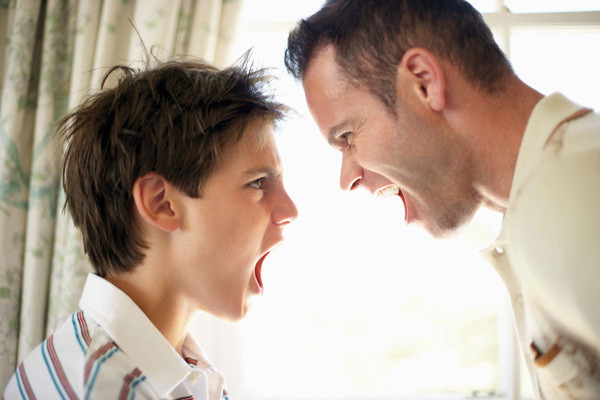 Làm gì khi con dậy thì,ương bướng khiến cha mẹ 'phát điên'? Lam gi khi con day thi,uong buong khien cha me 'phat dien'?