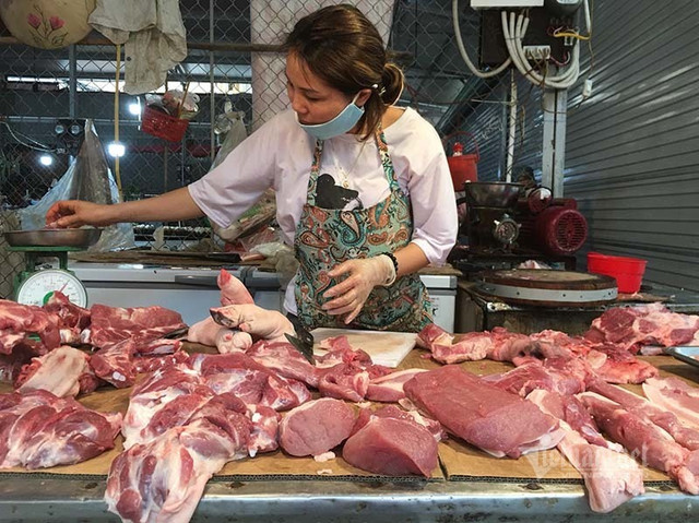 Thịt lợn cao chót vót, dân bớt khẩu phần, chợ ế chưa từng có Thit lon cao chot vot, dan bot khau phan, cho e chua tung co