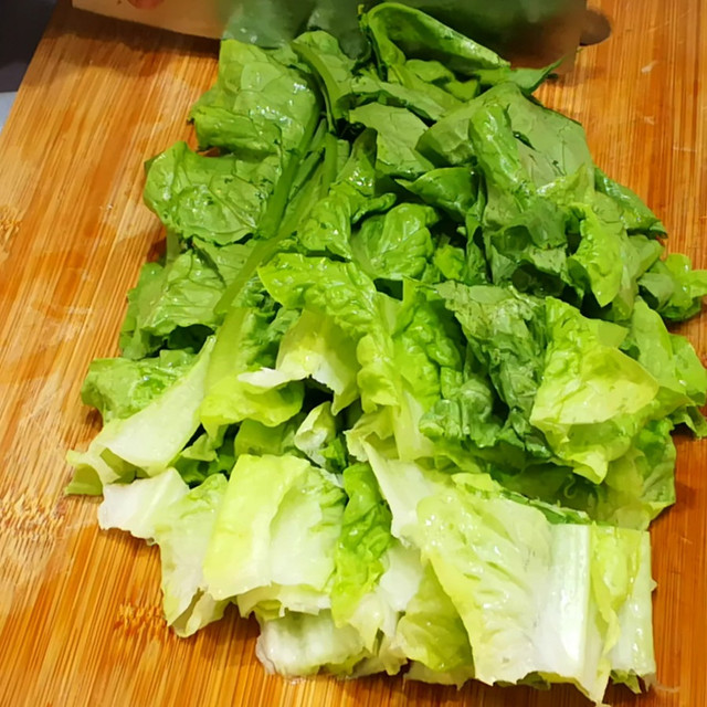 Loại rau nhiều chất bổ dưỡng, giúp ngủ ngon, giải nhiệt - Hình 4 Loai rau nhieu chat bo duong, giup ngu ngon, giai nhiet-Hinh-4