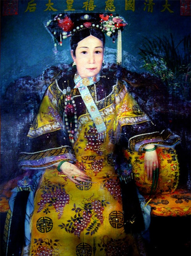 Ai là người vẽ bức chân dung đầu tiên của Từ Hi Thái hậu? - Hình 3 Ai la nguoi ve buc chan dung dau tien cua Tu Hi Thai hau?-Hinh-3