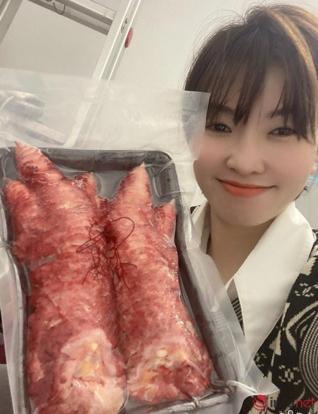 Chân gà Đông Tảo giá 'chát', hơn nửa triệu đồng một chiếc Chan ga Dong Tao gia 'chat', hon nua trieu dong mot chiec