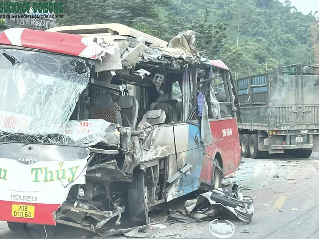 Tai nạn nghiêm trọng trên Quốc lộ 3B khiến nhiều người thương vong - Hình 2 Tai nan nghiem trong tren Quoc lo 3B khien nhieu nguoi thuong vong-Hinh-2