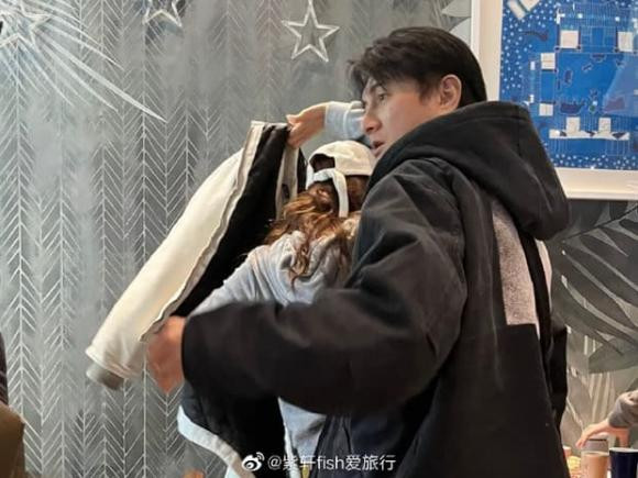 Ngô Kỳ Long và Lưu Thi Thi khẳng định hôn nhân vẫn tốt đẹp - Hình 2 Ngo Ky Long va Luu Thi Thi khang dinh hon nhan van tot dep-Hinh-2