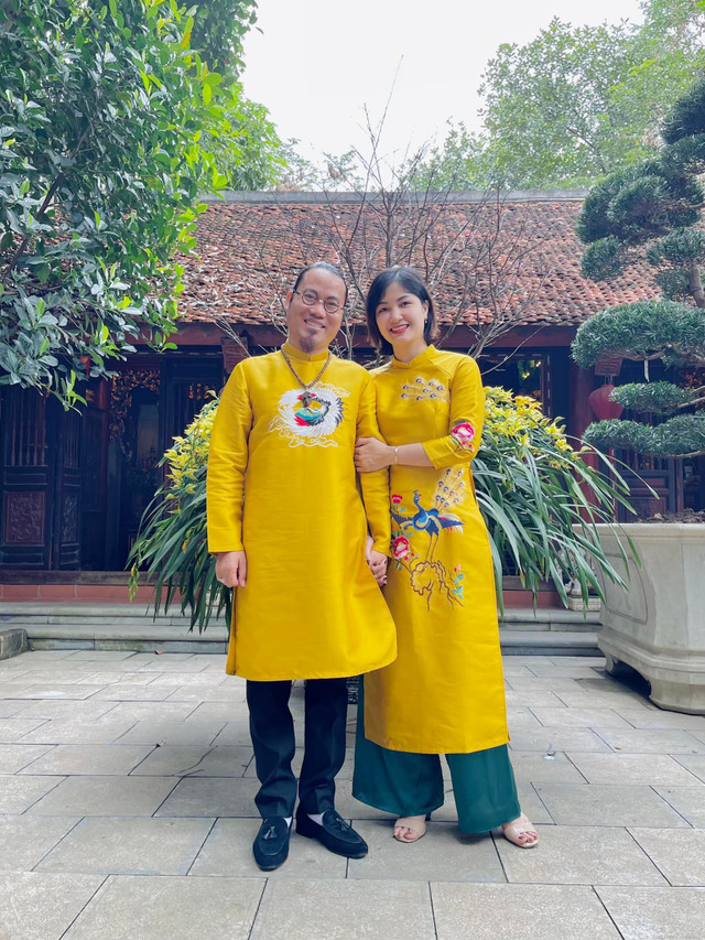 Bật mí người vợ kín tiếng sinh 5 con cho nghệ sĩ Vượng Râu - Hình 3 Bat mi nguoi vo kin tieng sinh 5 con cho nghe si Vuong Rau-Hinh-3