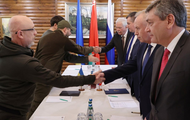 Nga - Ukraine đã đồng ý về hành lang nhân đạo và khả năng ngừng bắn Nga - Ukraine da dong y ve hanh lang nhan dao va kha nang ngung ban
