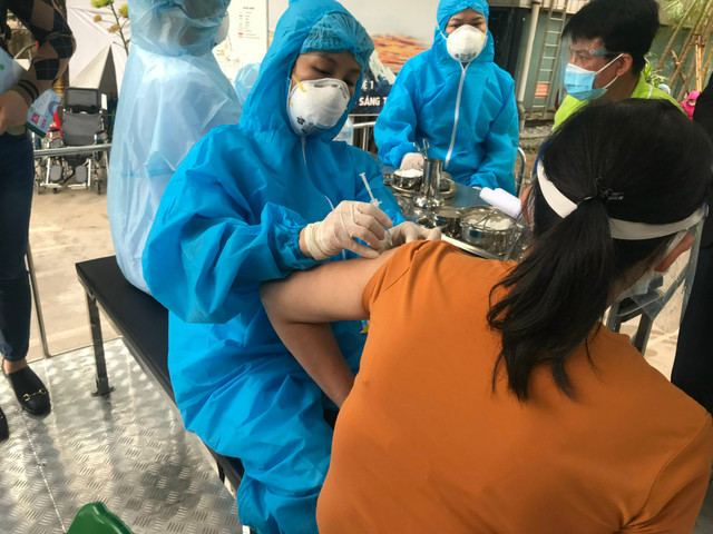 Chiều 13/3: 47 tỉnh bao phủ mũi 2 vaccine phòng COVID-19 trên 95% Chieu 13/3: 47 tinh bao phu mui 2 vaccine phong COVID-19 tren 95%