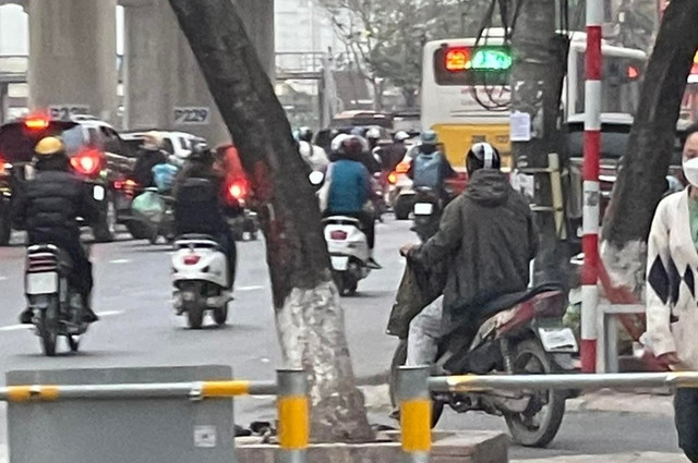 Xuất hiện biến thái, sinh viên phải mang dụng cụ phòng thân - Hình 2 Xuat hien bien thai, sinh vien phai mang dung cu phong than-Hinh-2