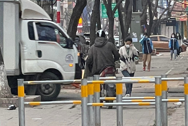 Xuất hiện biến thái, sinh viên phải mang dụng cụ phòng thân Xuat hien bien thai, sinh vien phai mang dung cu phong than