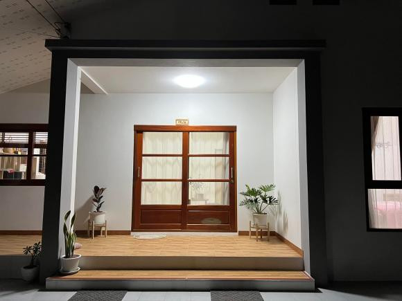 Nhân viên văn phòng xây mẫu nhà cấp bốn vừa đẹp vừa rẻ - Hình 3 Nhan vien van phong xay mau nha cap bon vua dep vua re-Hinh-3
