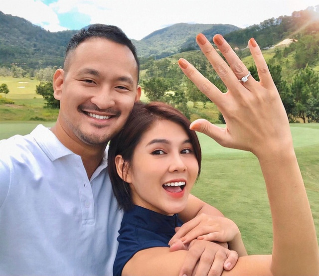MC VTV chọn chồng: từ 'phi công' showbiz đến ông chủ sân golf - Hình 2 MC VTV chon chong: tu 'phi cong' showbiz den ong chu san golf-Hinh-2