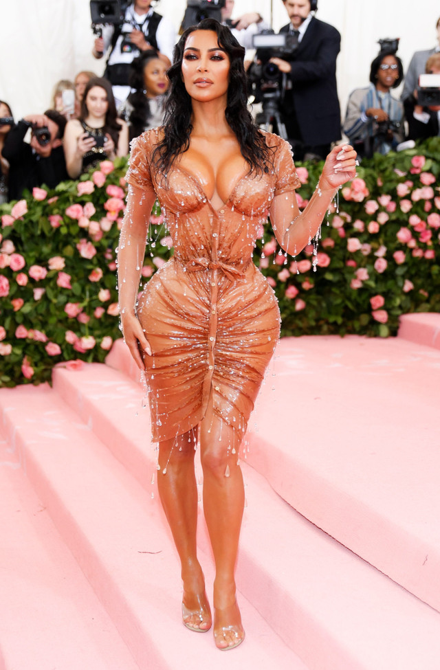 Kim Kardashian sống thế nào với khối tài sản 900 triệu USD? - Hình 8 Kim Kardashian song the nao voi khoi tai san 900 trieu USD?-Hinh-8