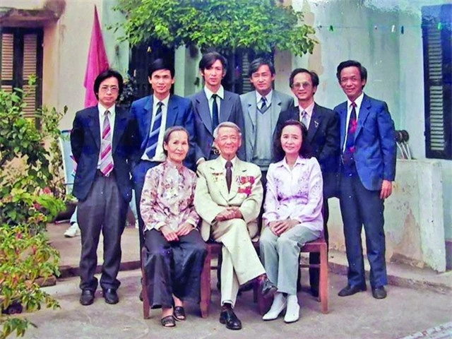 Gia đình danh giá nhất Việt Nam: Con cháu thừa hưởng ‘gen tài năng' - Hình 5 Gia dinh danh gia nhat Viet Nam: Con chau thua huong ‘gen tai nang'-Hinh-5