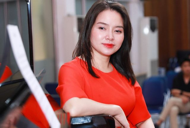 Ồn ào học trò vô ơn, quỵt tiền cô giáo của showbiz Việt - Hình 3 On ao hoc tro vo on, quyt tien co giao cua showbiz Viet-Hinh-3