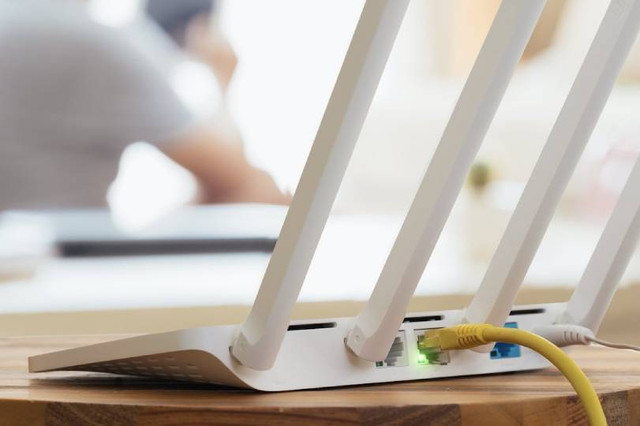 Đặt thứ này gần bộ phát Wifi, vừa tốn điện vừa làm mạng chập chờn Dat thu nay gan bo phat Wifi, vua ton dien vua lam mang chap chon