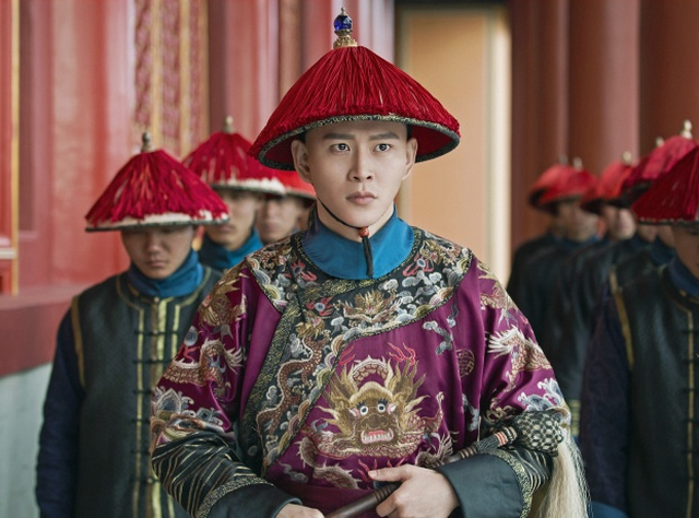 Suốt ngày ở trong cung, thị vệ có nảy sinh tình cảm với phi tần? - Hình 3 Suot ngay o trong cung, thi ve co nay sinh tinh cam voi phi tan?-Hinh-3