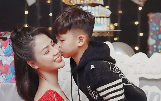 Ngoại hình cực ngầu của con trai Lương Thu Trang “Mặt nạ gương“ ảnh 5 Giải trí - Ngoại hình cực ngầu của con trai Lương Thu Trang 'Mặt nạ gương' (Hình 5).