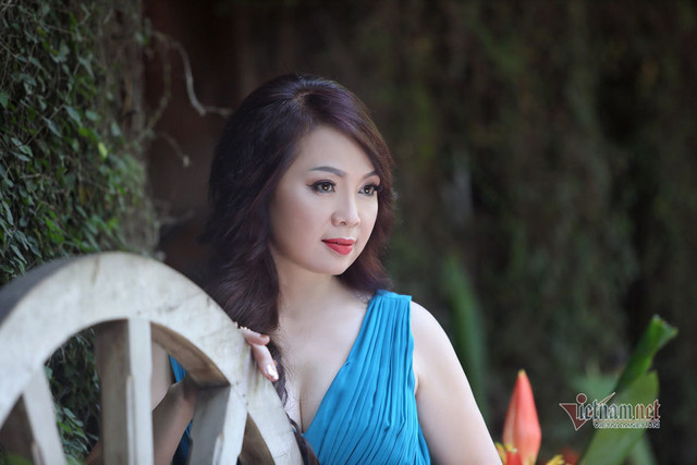 Nhan sắc trẻ mãi không già của NSND Thái Bảo ở tuổi U60 - Hình 6 Nhan sac tre mai khong gia cua NSND Thai Bao o tuoi U60-Hinh-6