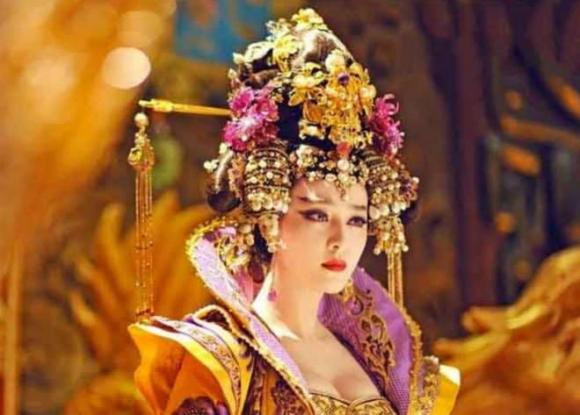 Bí ẩn 61 bức tượng đá không đầu trước lăng mộ Võ Tắc Thiên - Hình 5 Bi an 61 buc tuong da khong dau truoc lang mo Vo Tac Thien-Hinh-5