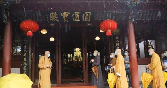 sáu loại người này, nên tránh xa càng sớm càng tốt - Hình 4 sau loai nguoi nay, nen tranh xa cang som cang tot-Hinh-4