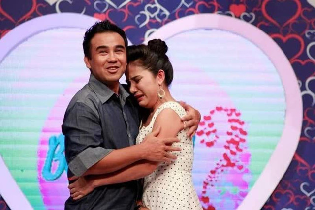 Cát Tường - Quyền Linh: Đời sống riêng cũng 'một trời một vực' Cat Tuong - Quyen Linh: Doi song rieng cung 'mot troi mot vuc'