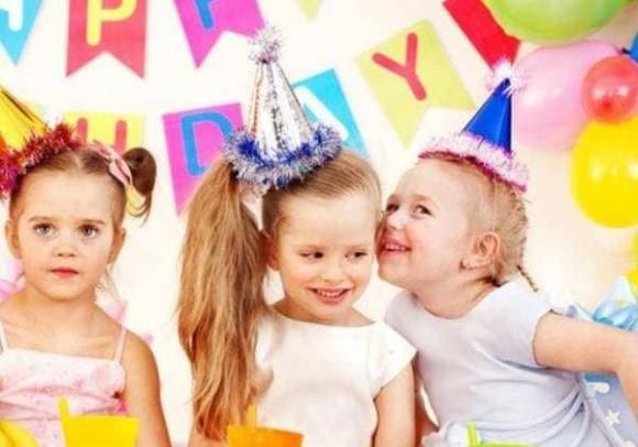 Sinh nhật tổ chức theo âm lịch hay dương lịch có gì đặc biệt? Sinh nhat to chuc theo am lich hay duong lich co gi dac biet?