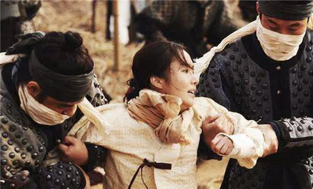 Tuẫn táng theo hoàng đế: Phi tần, cung nữ bị chôn sau khi chết - Hình 2 Tuan tang theo hoang de: Phi tan, cung nu bi chon sau khi chet-Hinh-2